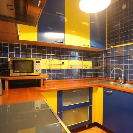 Heart Of City Lola Apartment